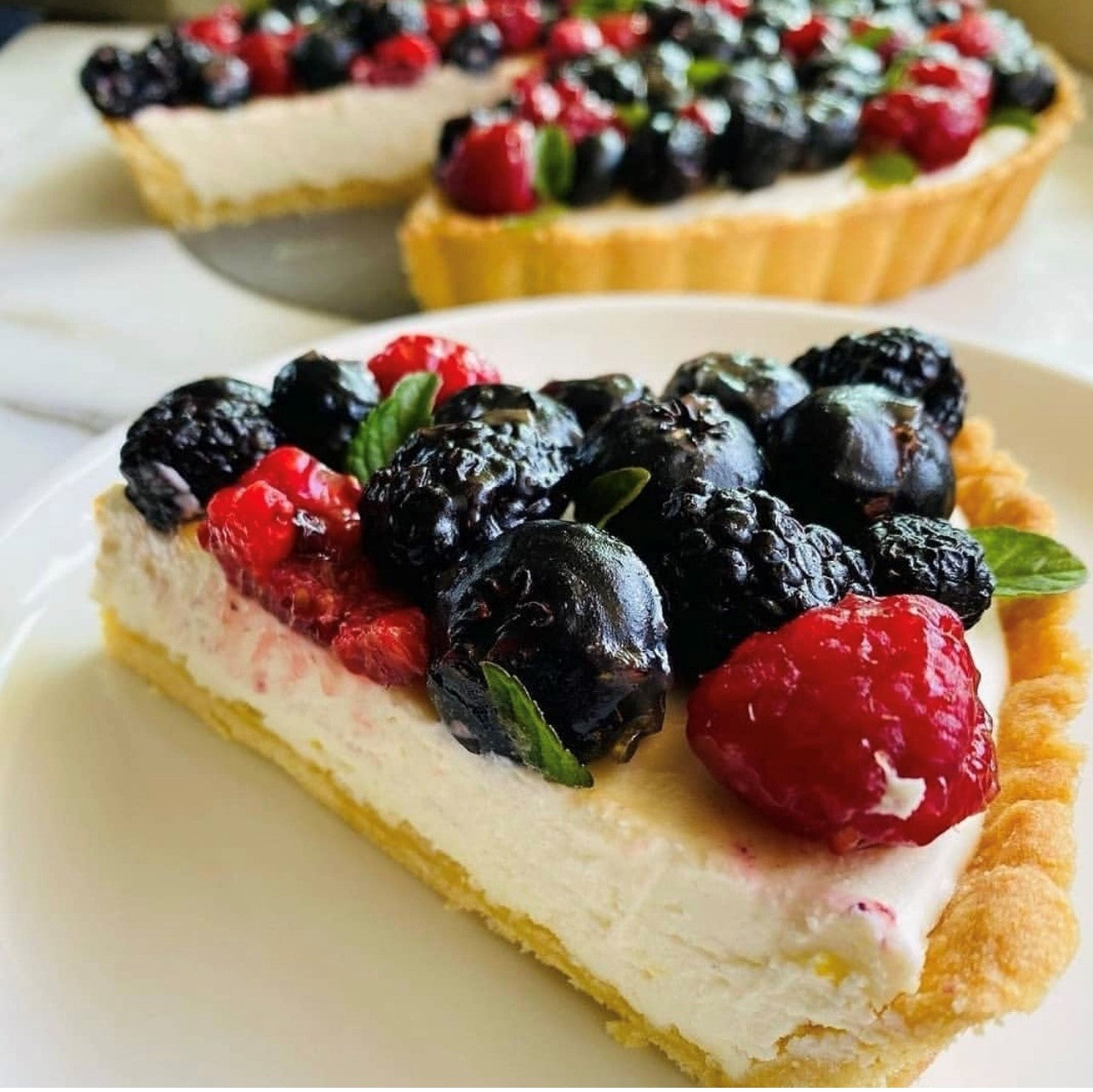 KETO LEMON BERRY TARTE - Keto Candy Girl